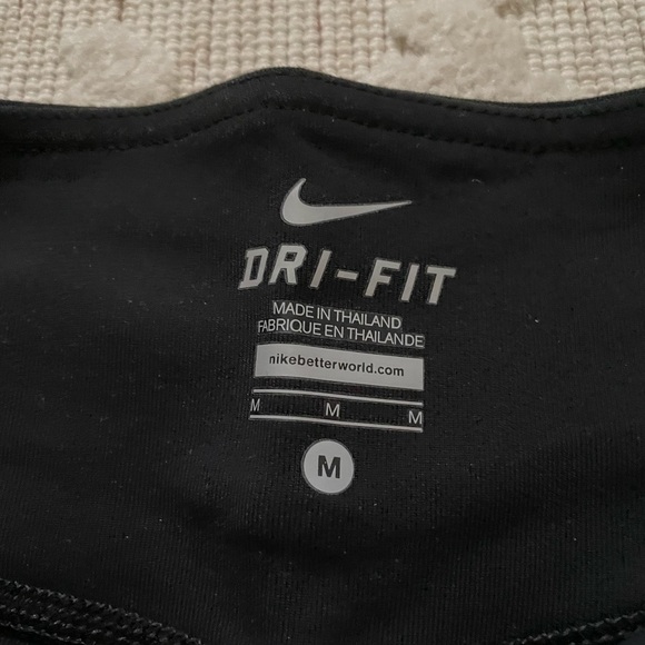 NIKE Knee Length Leggings - Picture 3 of 3